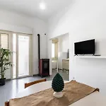 Дом отдыха Peonia Charming House